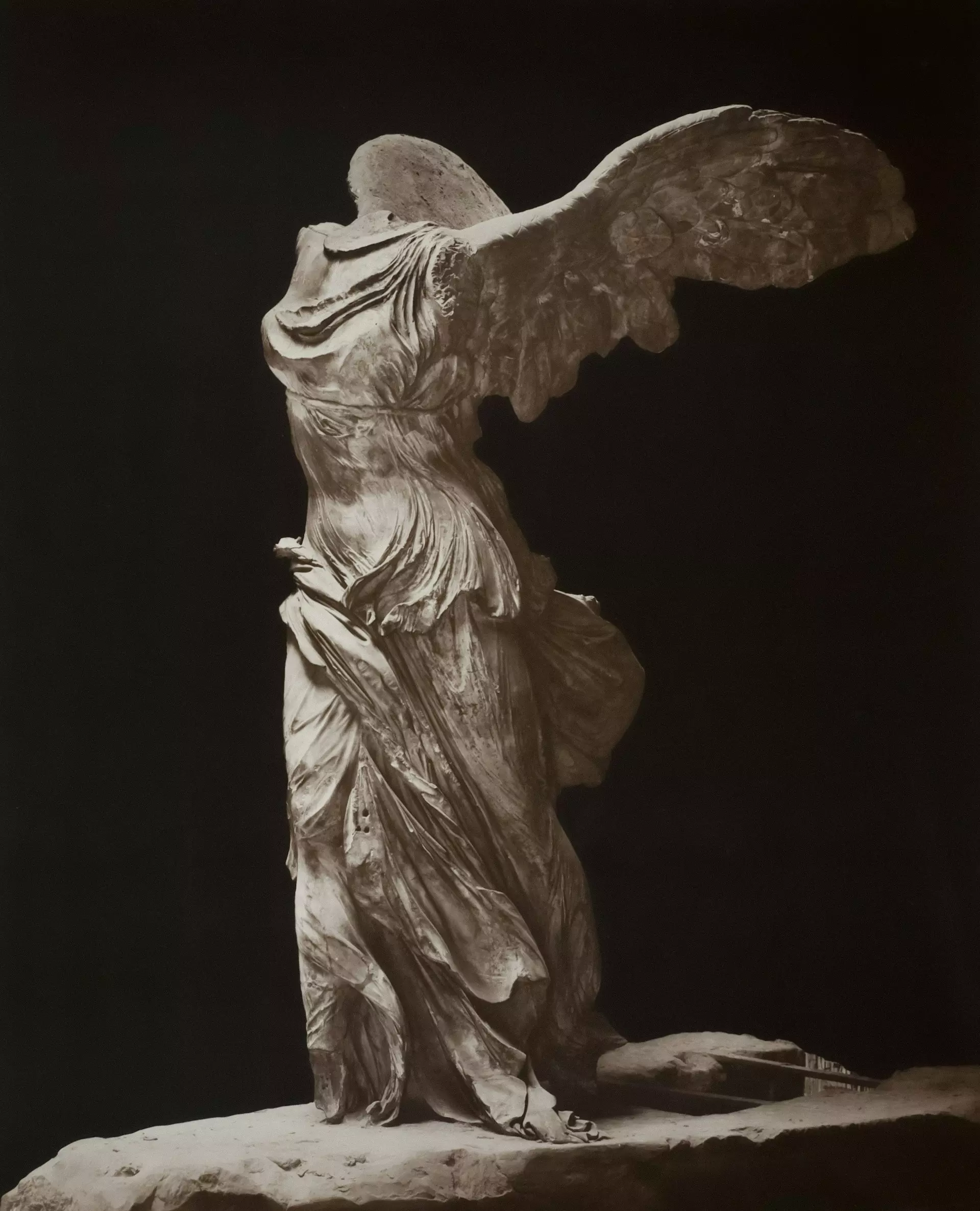 sculpture of Nike, the winged victory of samothrace